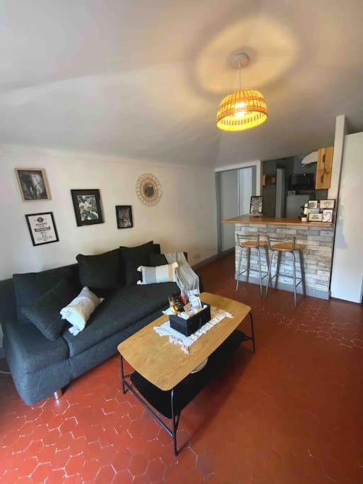 Appartement Typique Nicois En Plein Centre Ville Nice Exterior photo